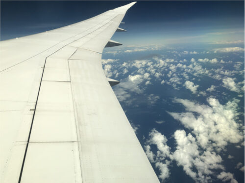 飛行機から見た空の写真