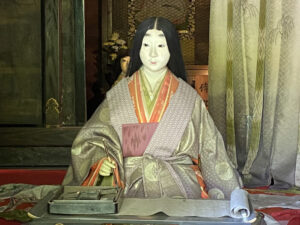 リニューアル前の紫式部（石山寺）