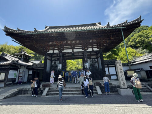 石山寺正門