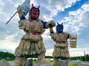 秋田男鹿半島の巨大なまはげ像