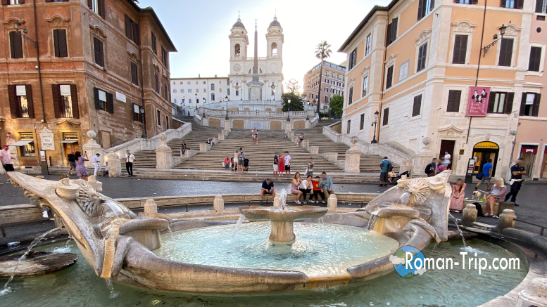 ここはローマのスペイン広場。旅の中で感じたトイレ文化の違いに驚かされる。/ At the Spanish Steps in Rome — reflecting on the surprising cultural differences in restroom habits experienced during the trip.