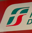イタリア国鉄Trenitalia（トレニタリア）のFSロゴマーク。Ferrovie dello Stato（イタリア国鉄）を意味する伝統的なシンボル。/ FS logo mark of Trenitalia, representing Ferrovie dello Stato, the Italian State Railways — a traditional and recognizable symbol.