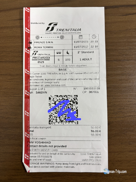 Trenitalia（トレニタリア）の列車チケット。イタリア国内の移動に欠かせない旅のアイテム。/ A Trenitalia train ticket — an essential travel item for getting around within Italy.
