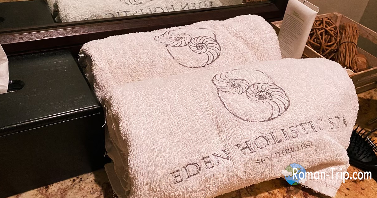 セーシェル最終日に『Eden Holistic Spa』で極上のスパ体験をした時の一枚。旅の締めくくりにふさわしい贅沢なひとときだった。/ A photo from an exceptional spa experience at Eden Holistic Spa on the final day in Seychelles, a luxurious moment to end the trip